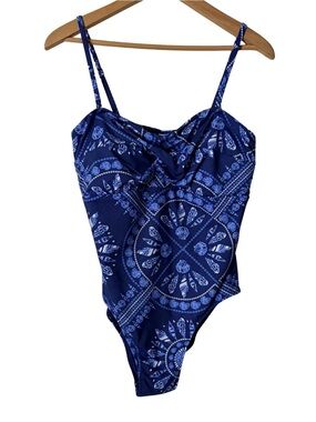 Vineyard Vines blue seashell medallion printed one piece swimsuit, Large